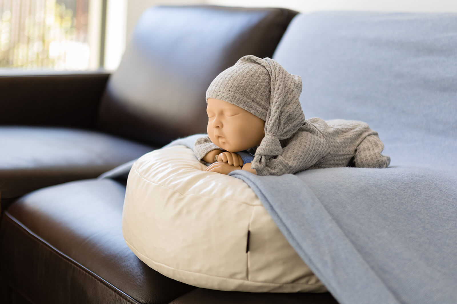 Create Beautiful Newborn Photos with this Beanbag Set-Up